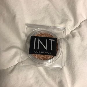 INT Goddess Gold Eyeshadow sample